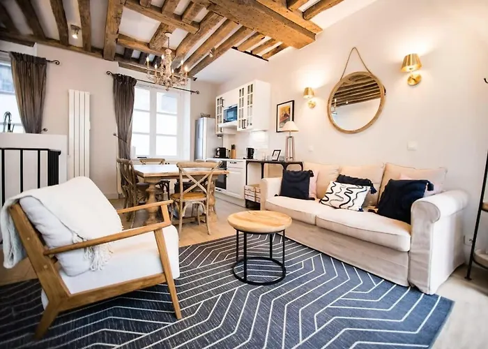Classy Bourgeois - Chic 2 Bedroom Apt In Le Marais
