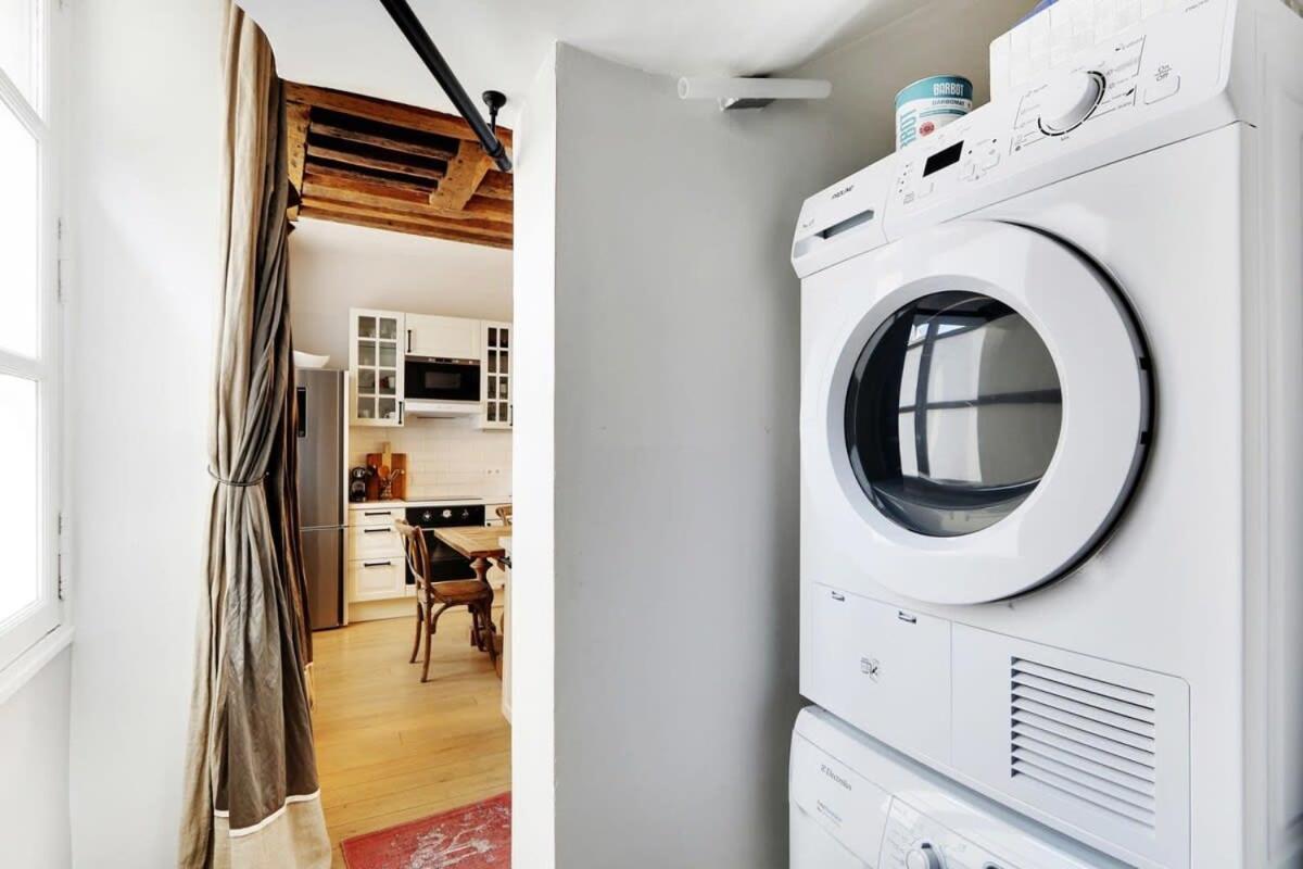 Classy Bourgeois - Chic 2 Bedroom In Le Marais *