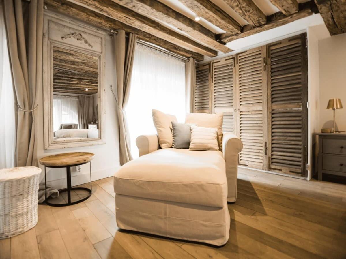 Classy Bourgeois - Chic 2 Bedroom In Le Marais *