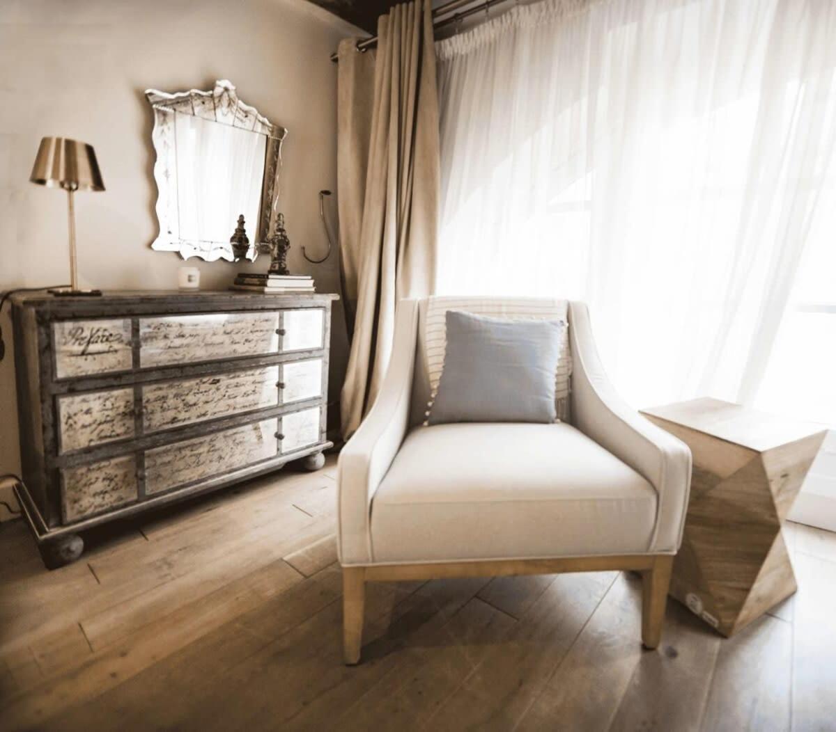 Classy Bourgeois - Chic 2 Bedroom In Le Marais Parijs